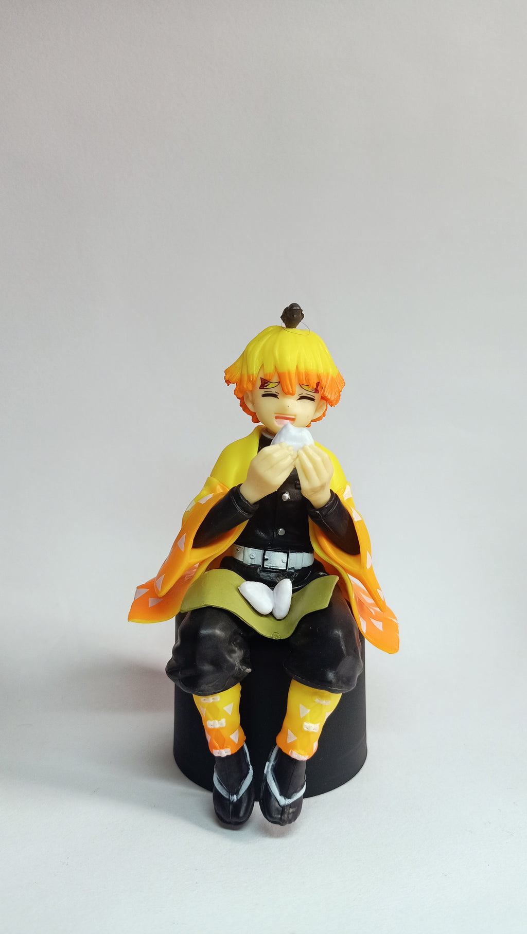 Demon Slayer – Zenitsu Agatsuma Collectible Figure